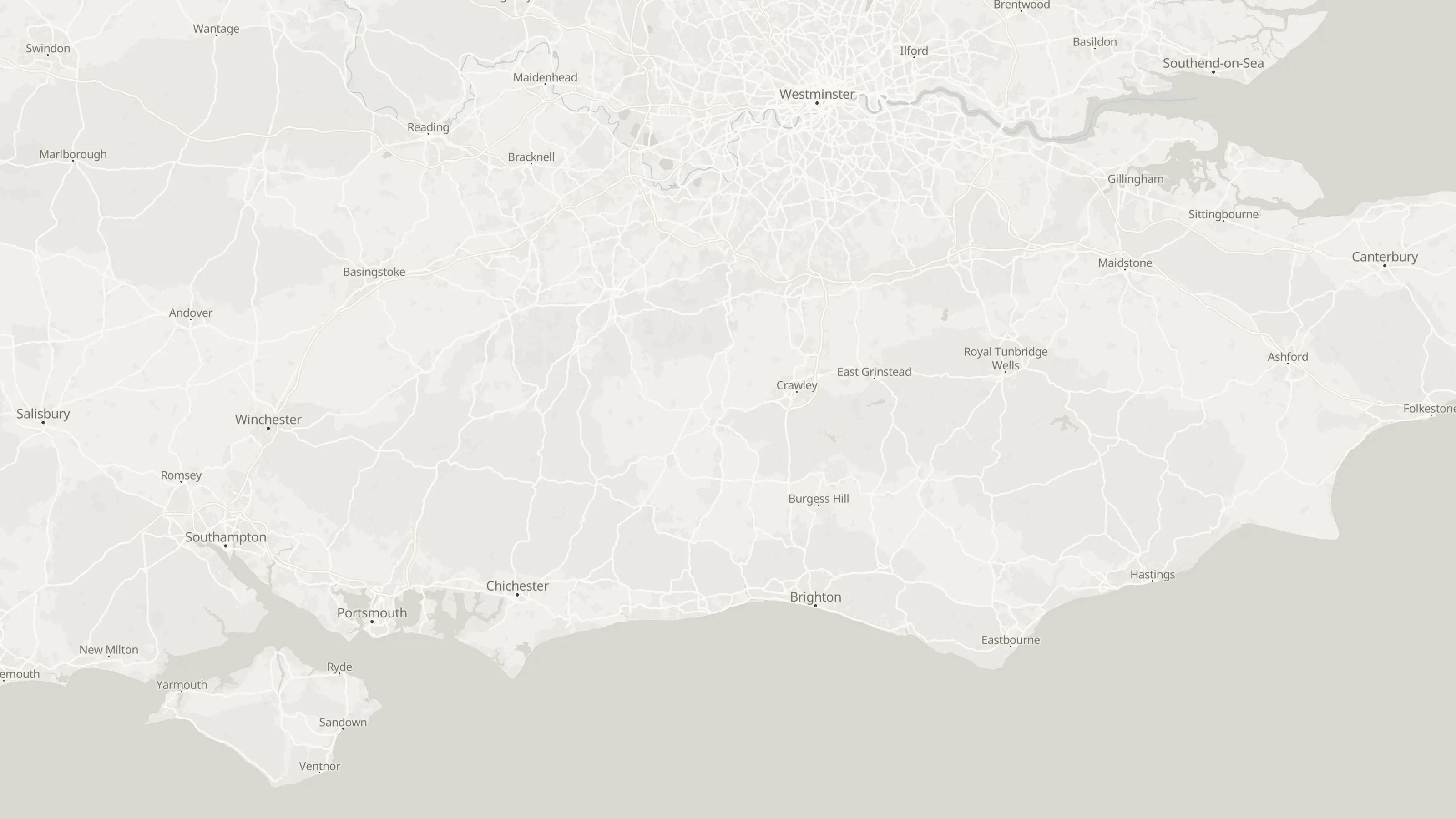 Map from Littlehampton to the airports served, with simultaneous routed lines and labelled airport points