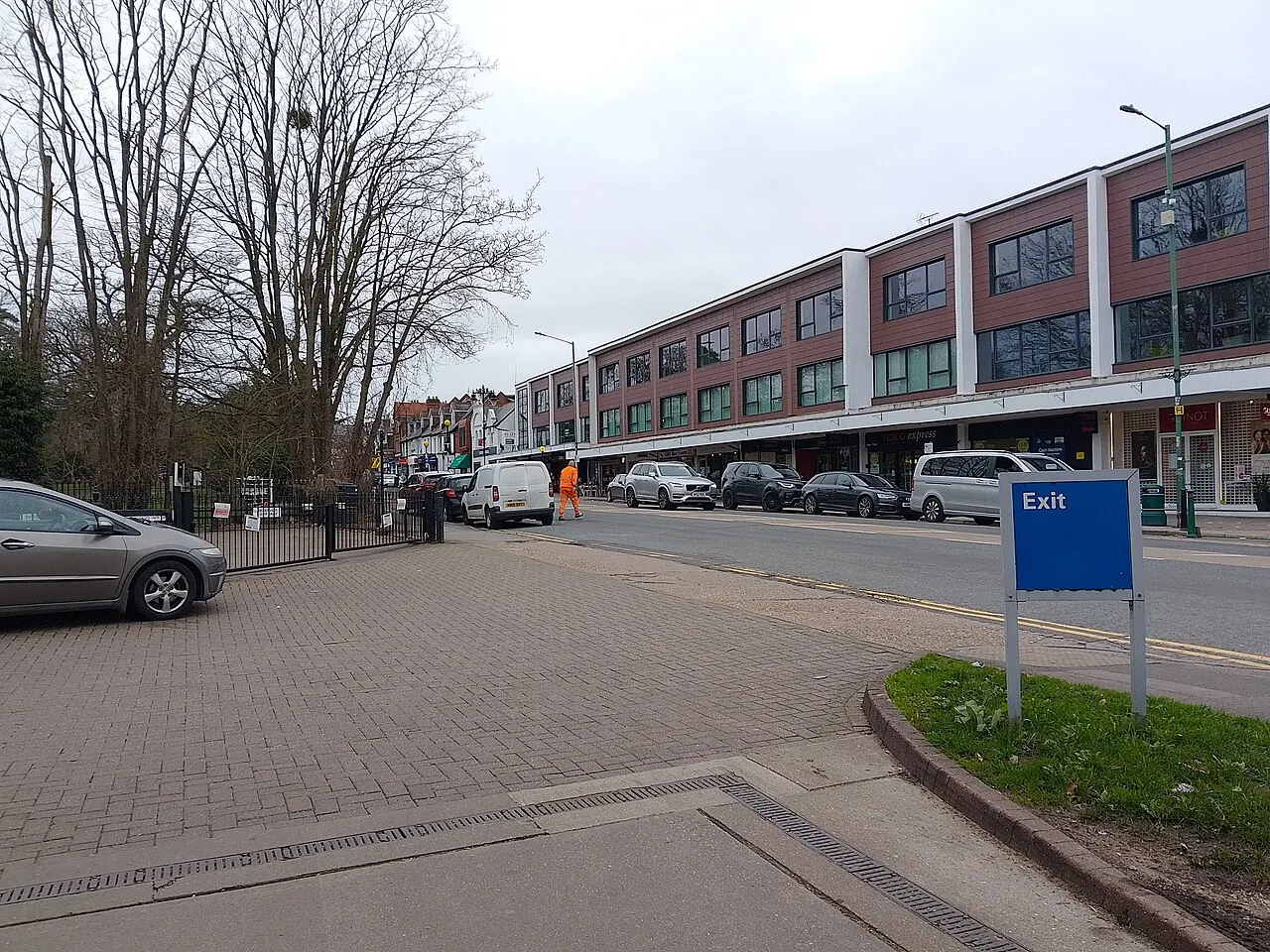 Ascot High Street and shops in April 2023