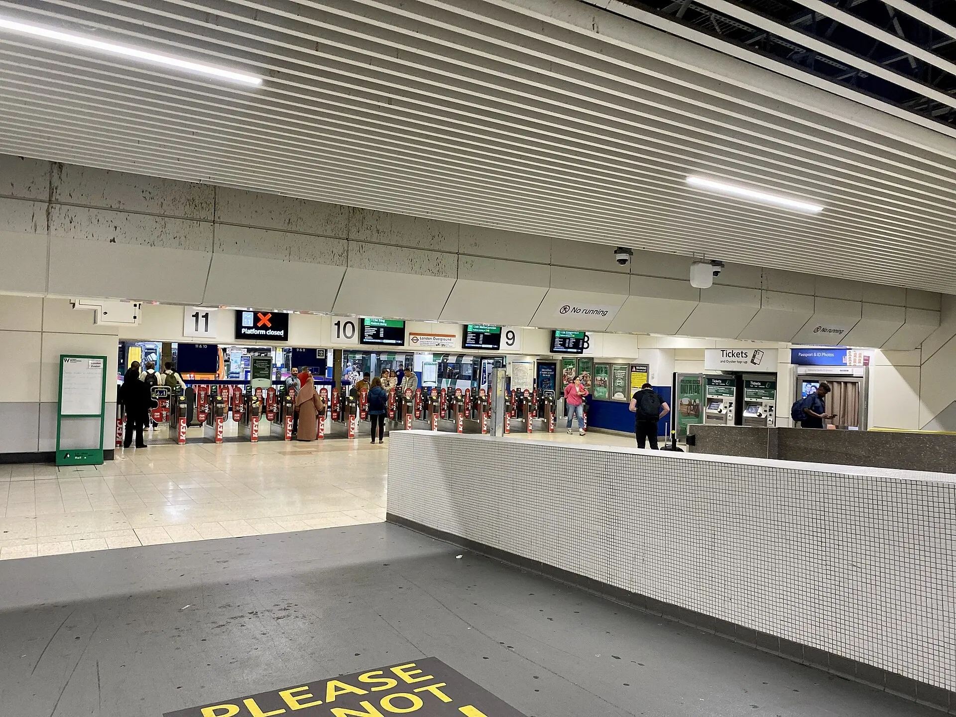 The entrance to platforms 8 to 11 at London Euston