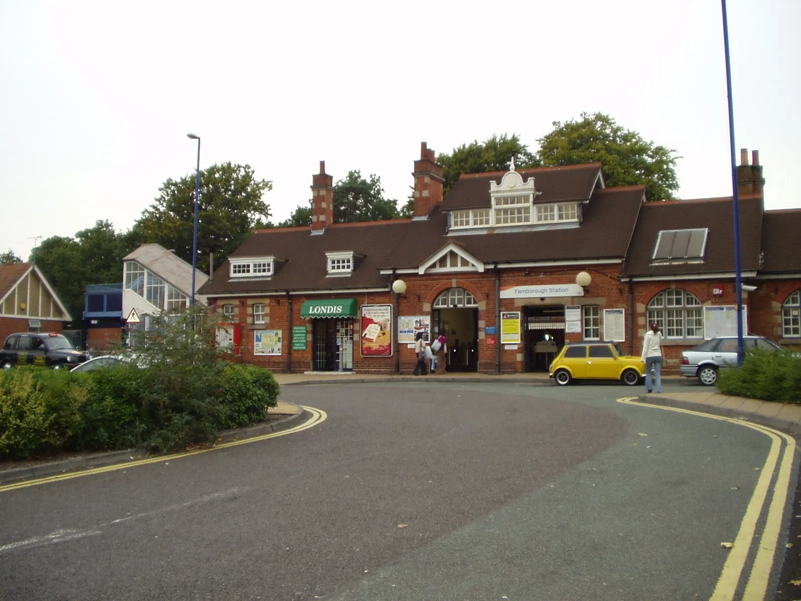 The frontage and approach to Farnborough Main station