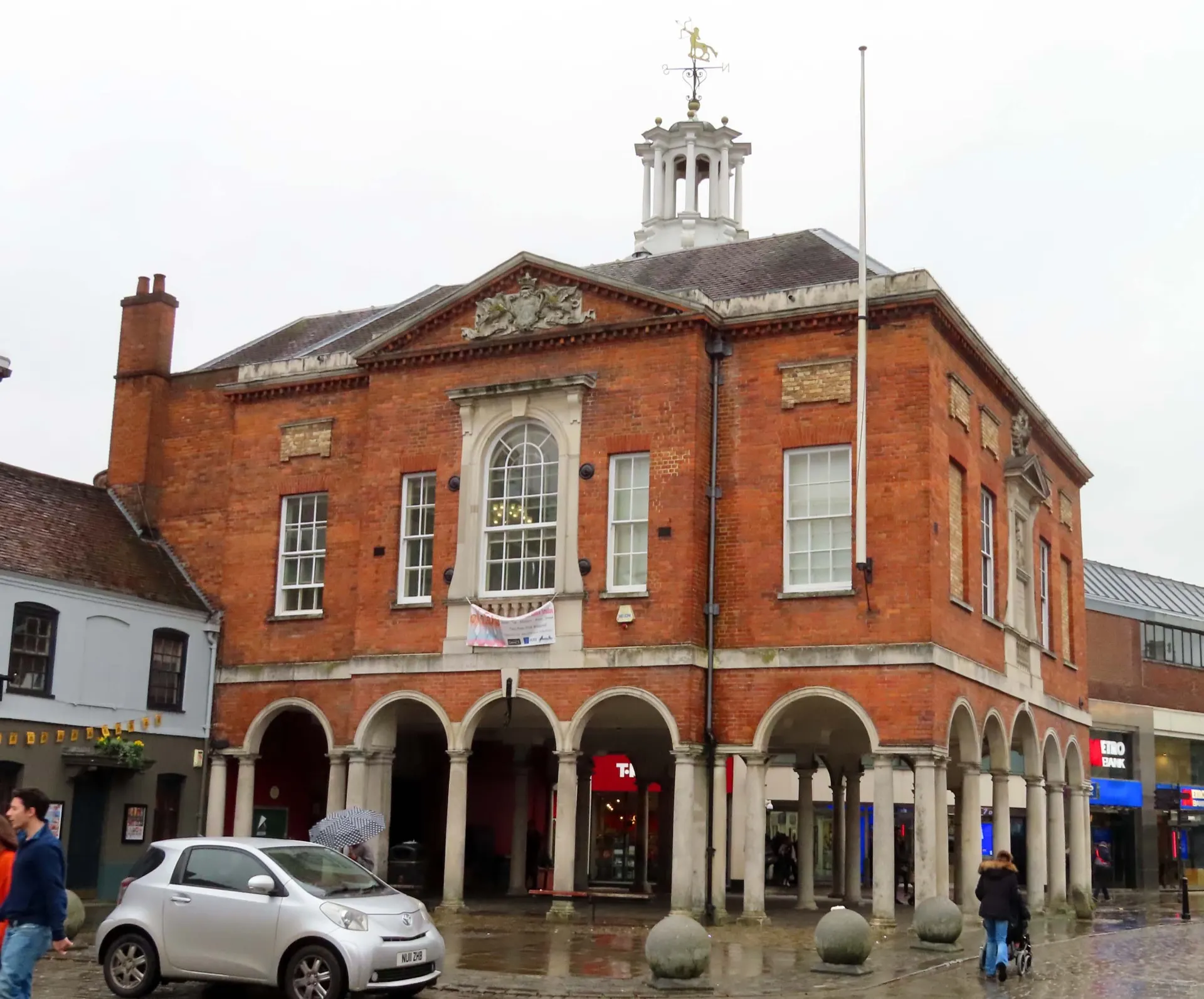 The Guildhall on High Wycombe High Street in October 2019