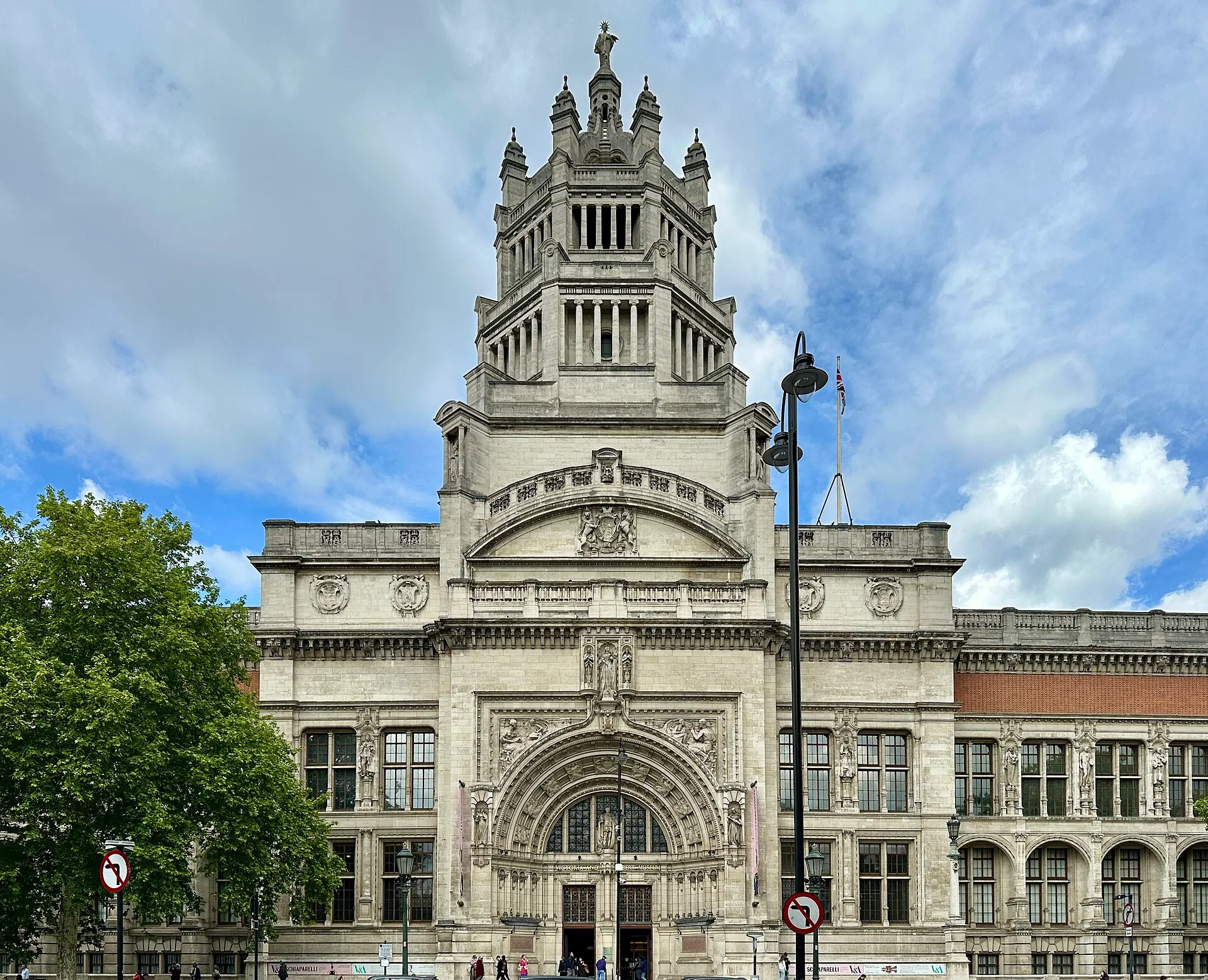 Victoria and Albert Museum facade in South Kensington