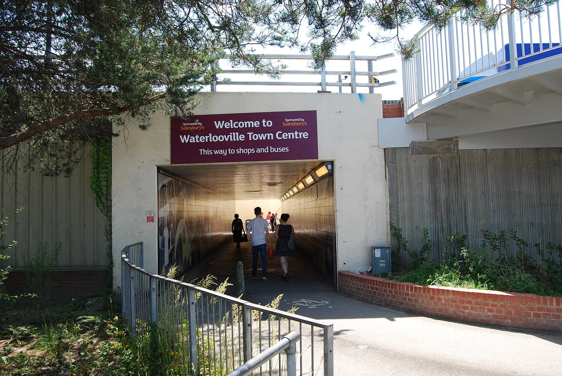 Entrance marked Welcome to Waterlooville Town Centre in July 2015