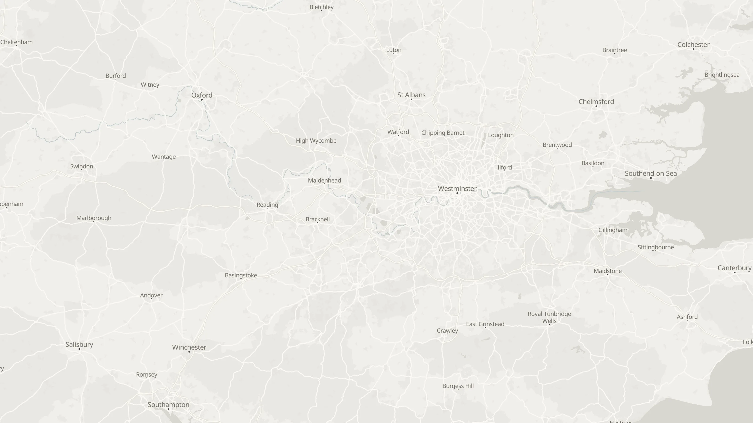 Map from Maidenhead to the airports served, with simultaneous routed lines and labelled airport points